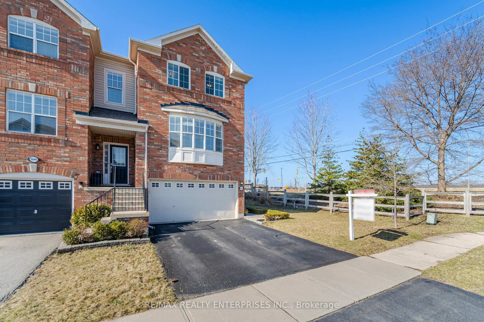 3100 Stornoway Circle photo 2