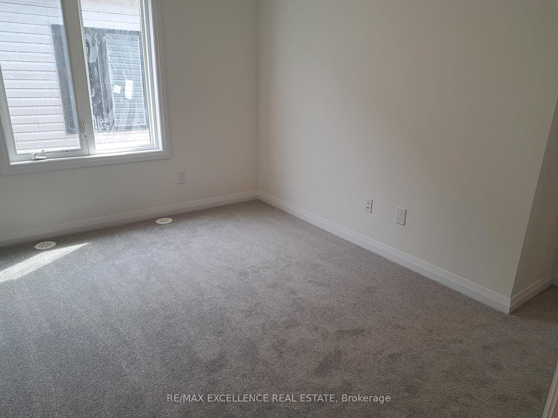 67 Stanley Avenue photo 16