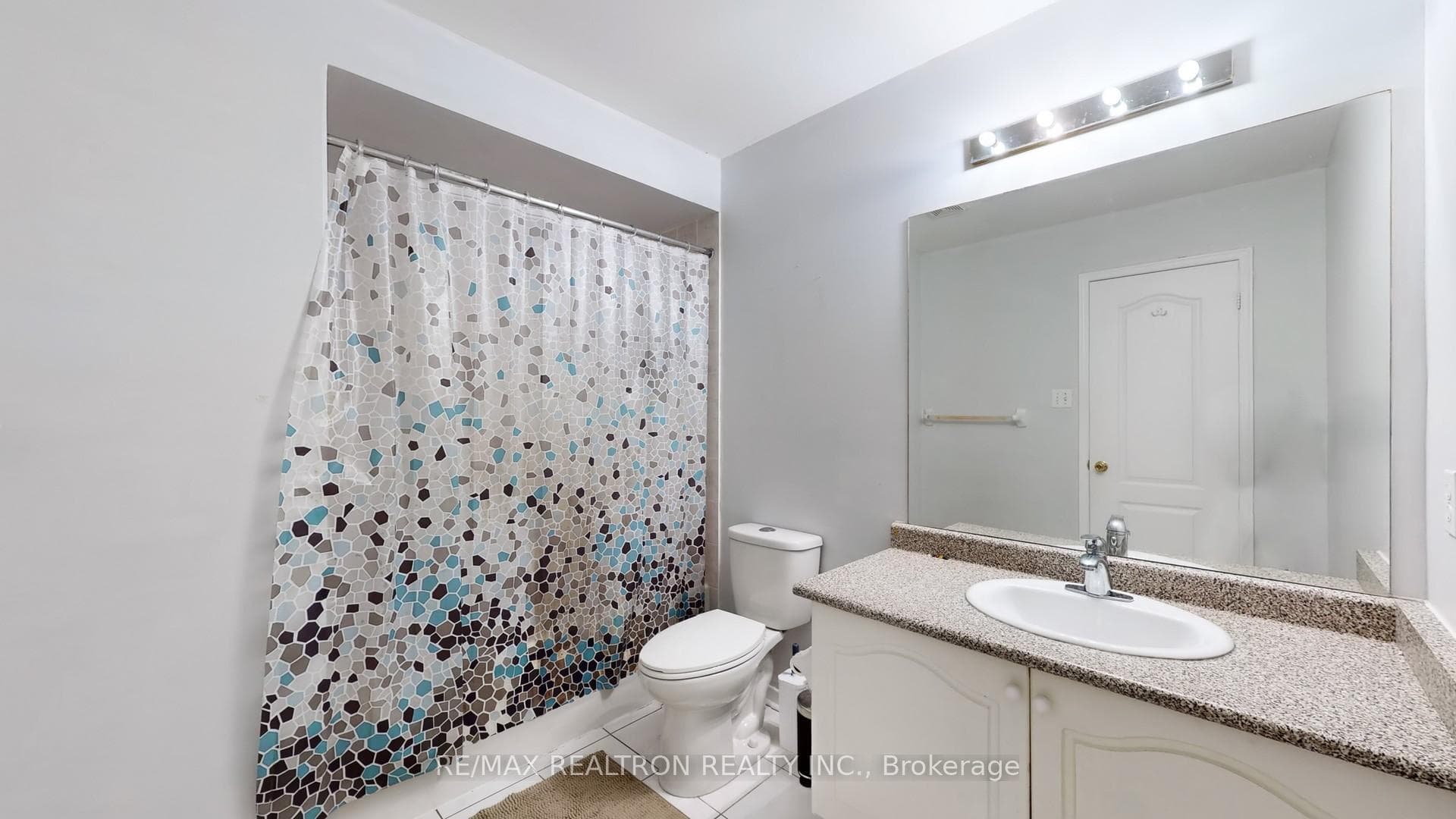 53 Lebovic Drive photo 25