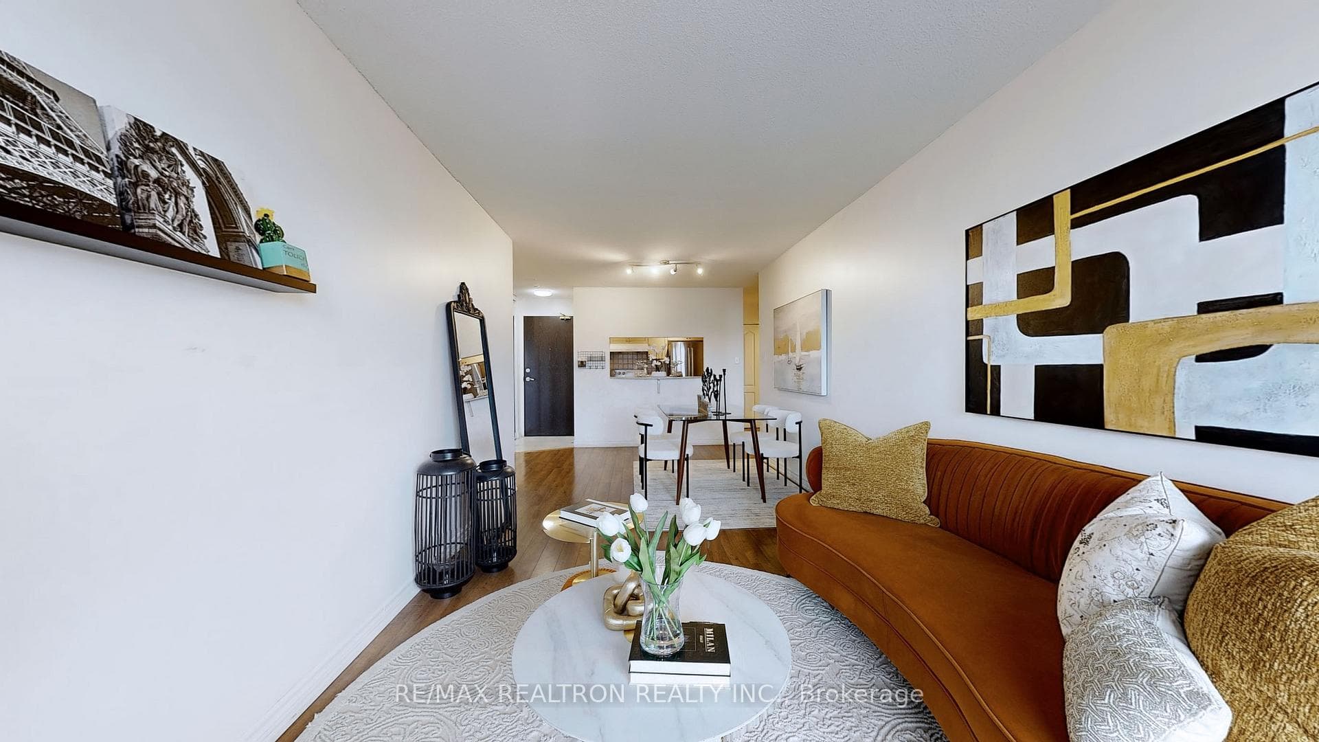 399 South Park Road Unit 503 photo 5