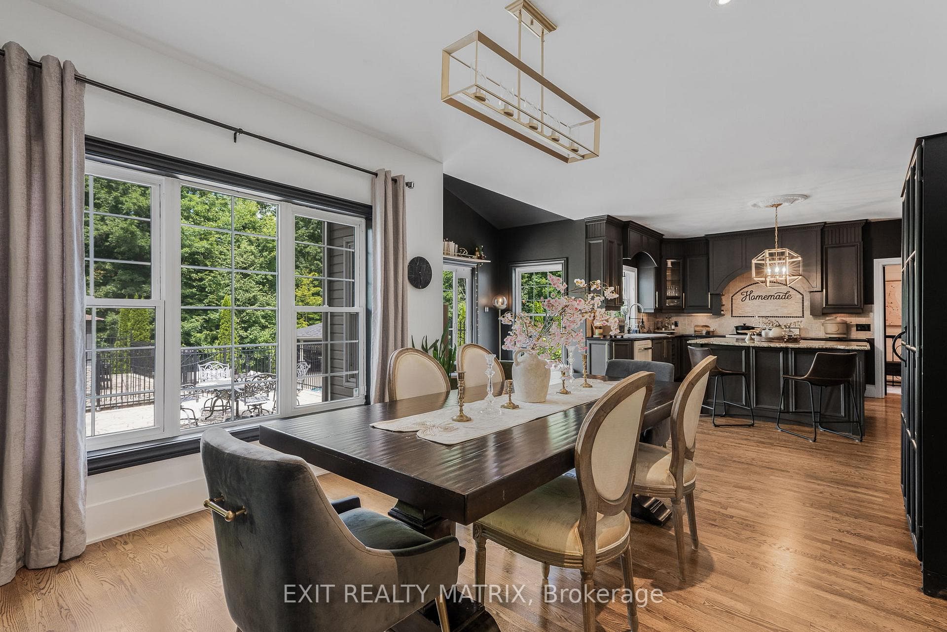 1271 GEORGES VANIER Drive photo 12