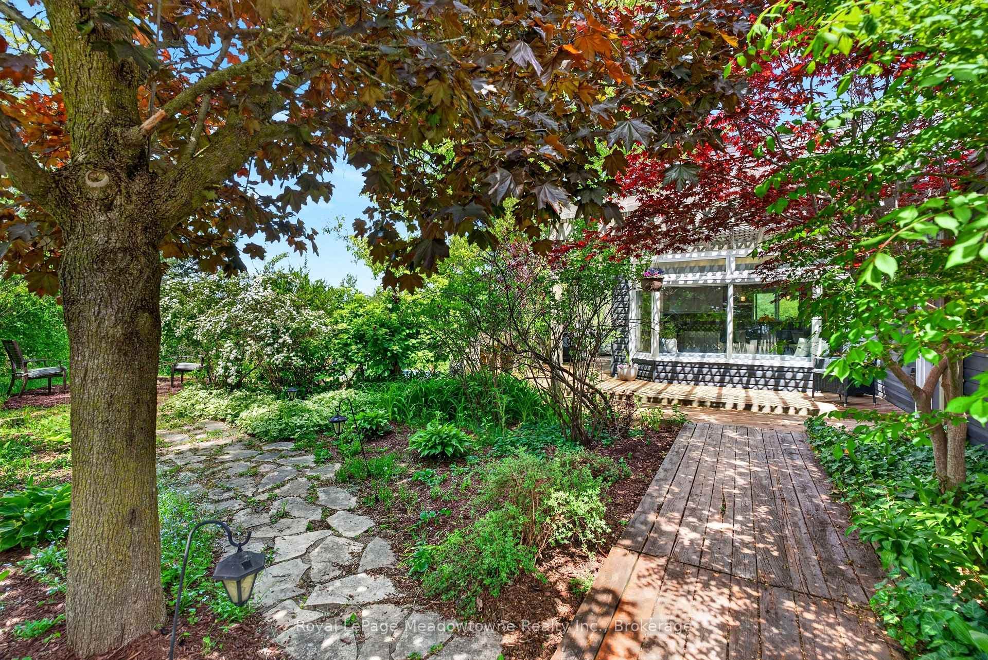 8122 Eramosa Garafraxa Townline photo 27