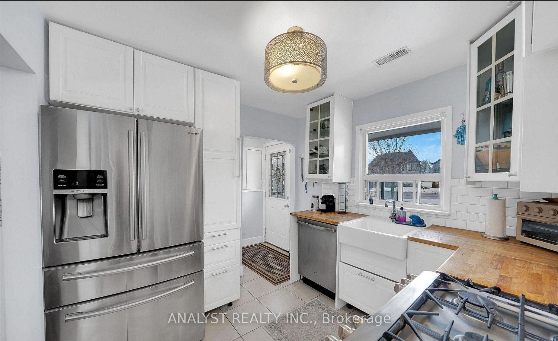 70 Simmons Street photo 16