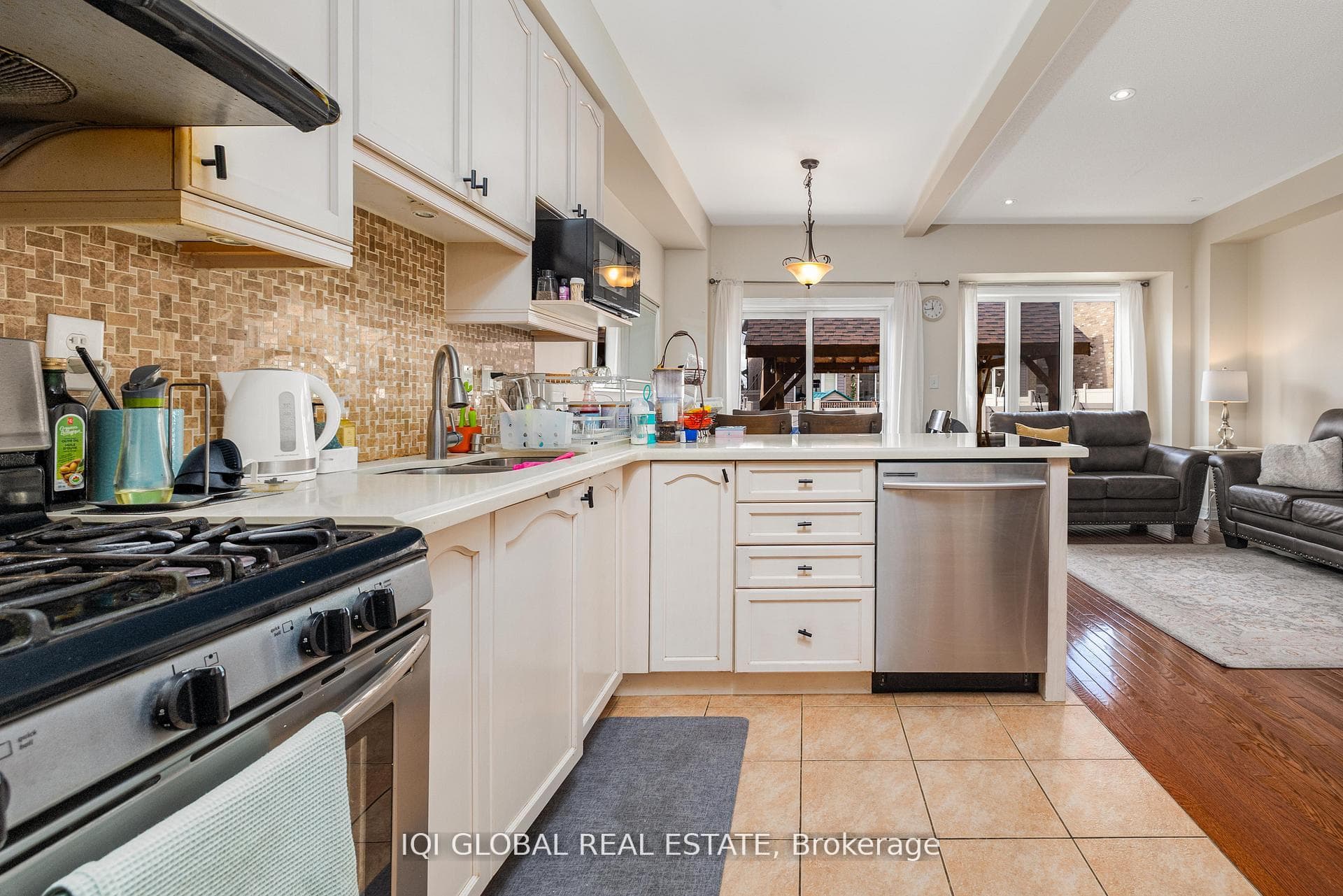 7493 Saint Barbara Boulevard photo 12