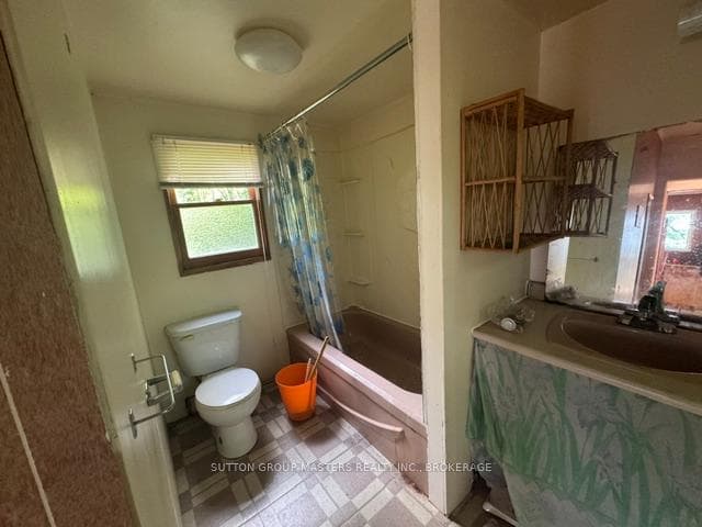 2458 Howe Island Drive photo 13
