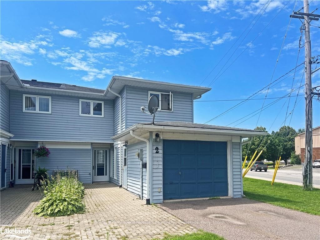 2 GEORGIAN BAY Avenue photo 1
