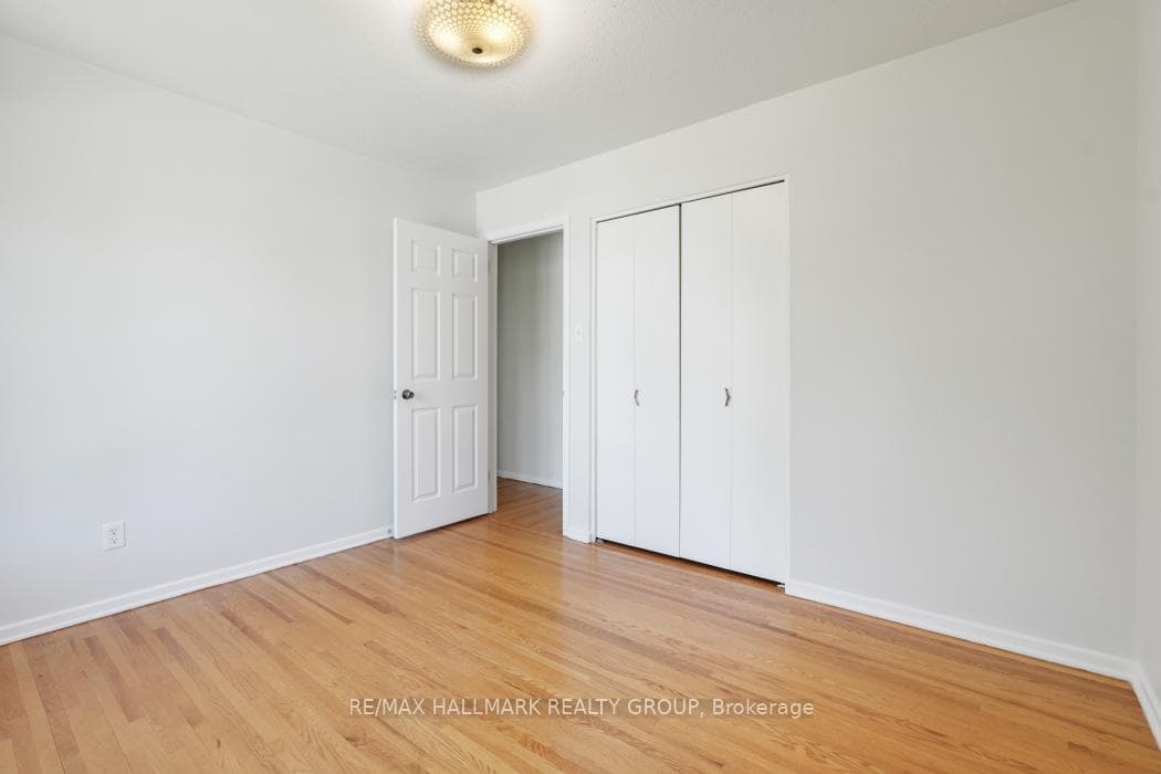 2187 Hamelin Crescent photo 34