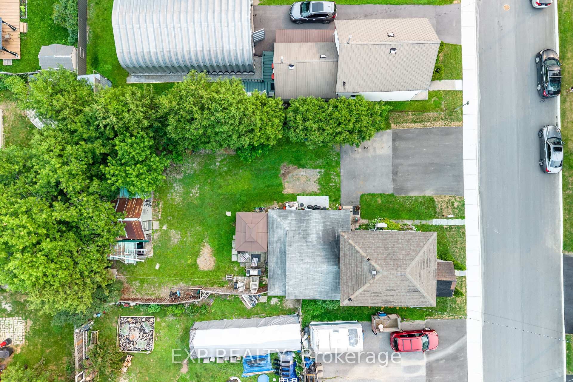 111 MACDONALD Street photo 11