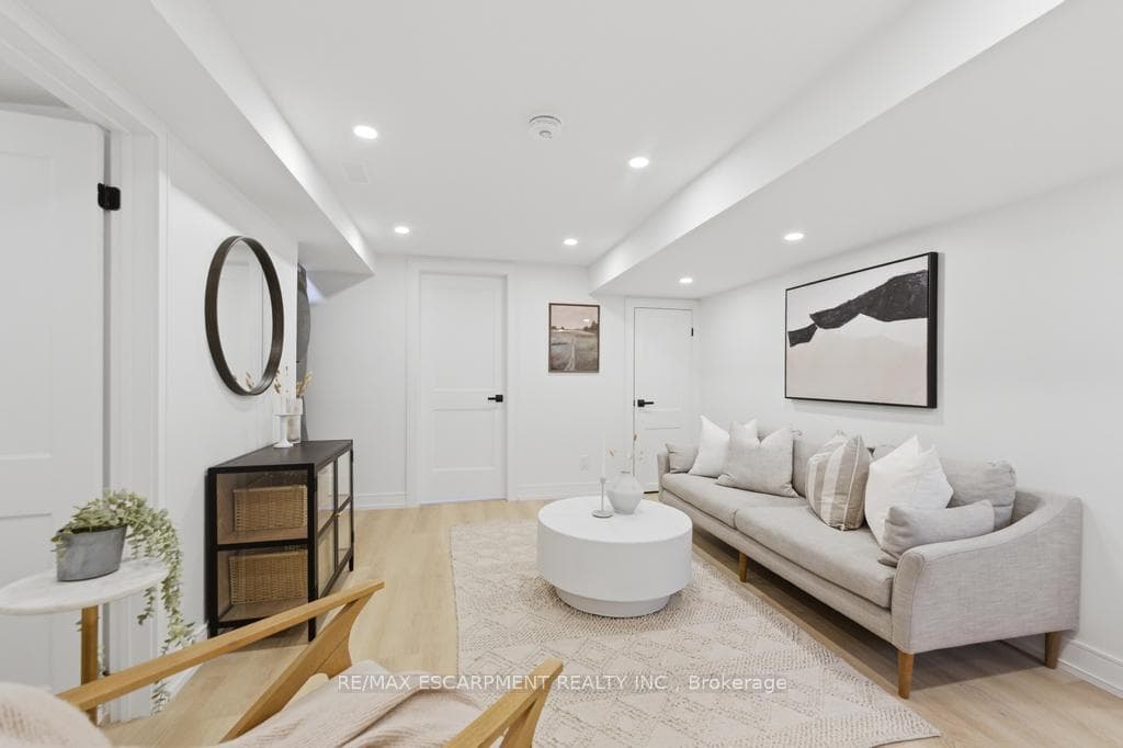 173 WEST 19TH Street photo 25