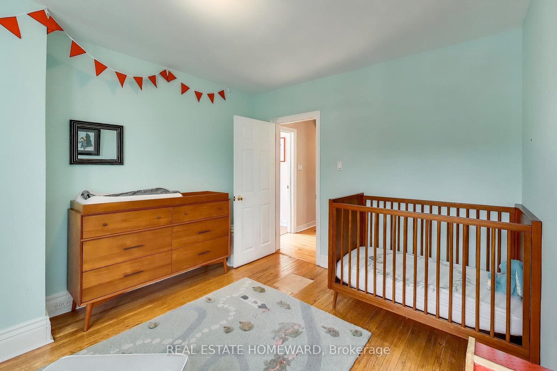 80 Hogarth Avenue photo 26