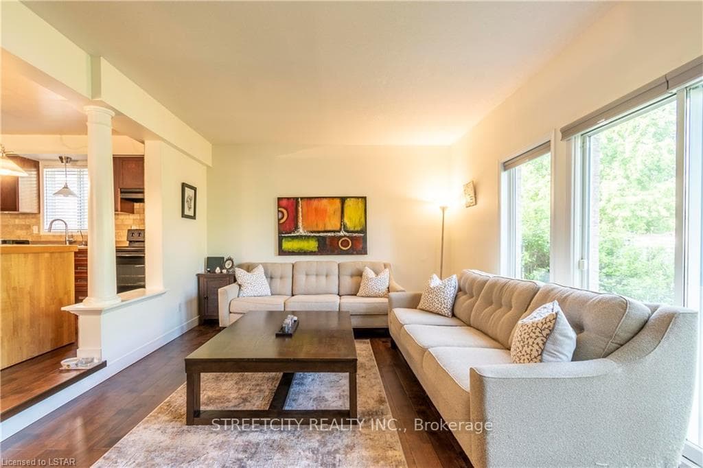 263 Rossmore Court photo 10