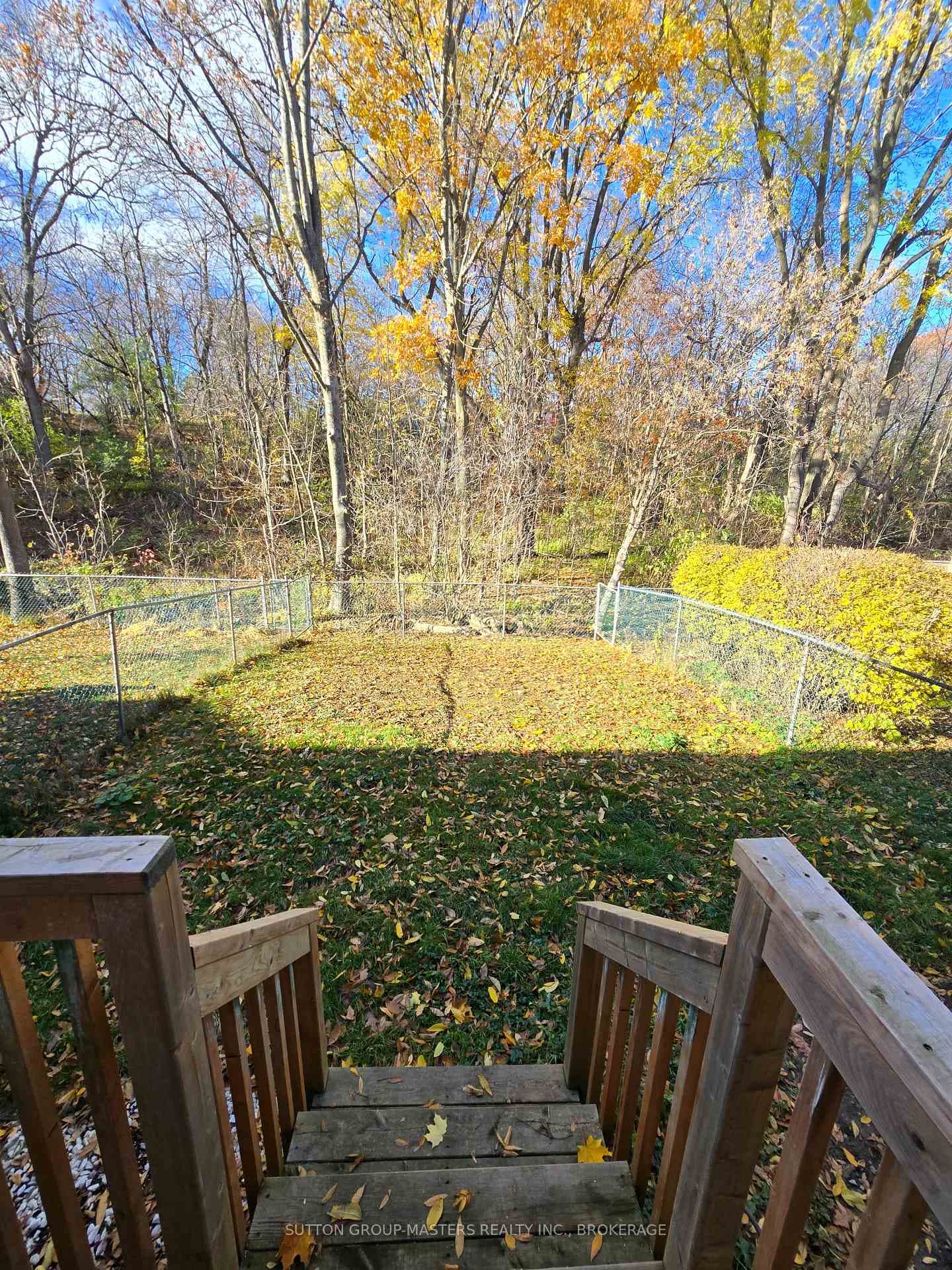 278 Vanguard Court photo 20