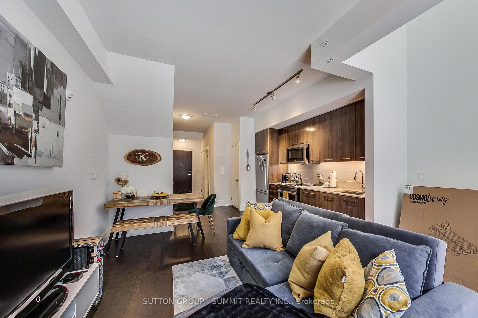 90 Niagara Street Unit 110 photo 7
