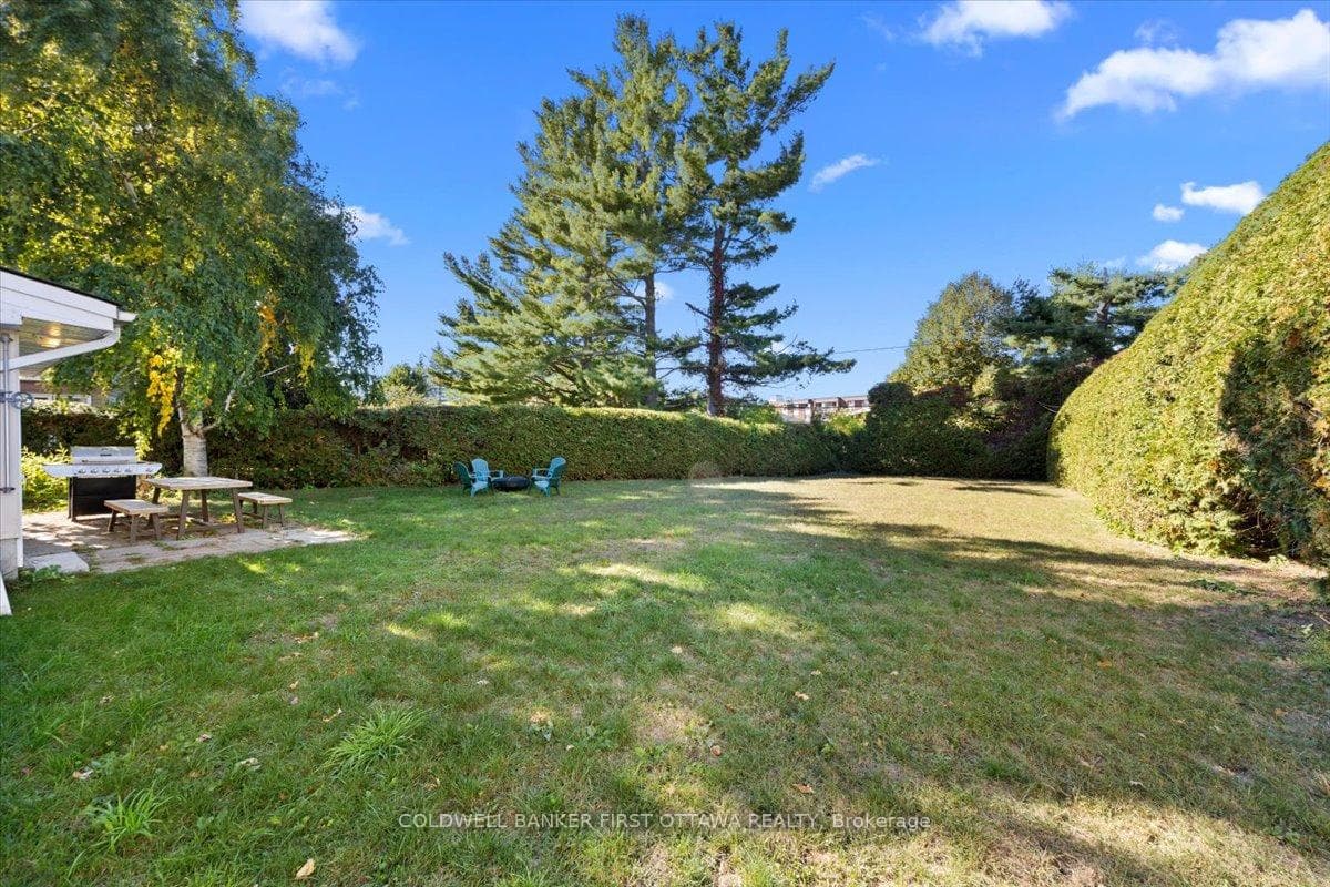 13 Edgebrook Road photo 30