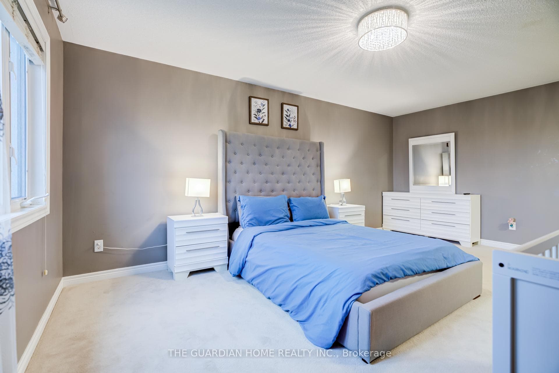 1214 Harlstone Crescent photo 33
