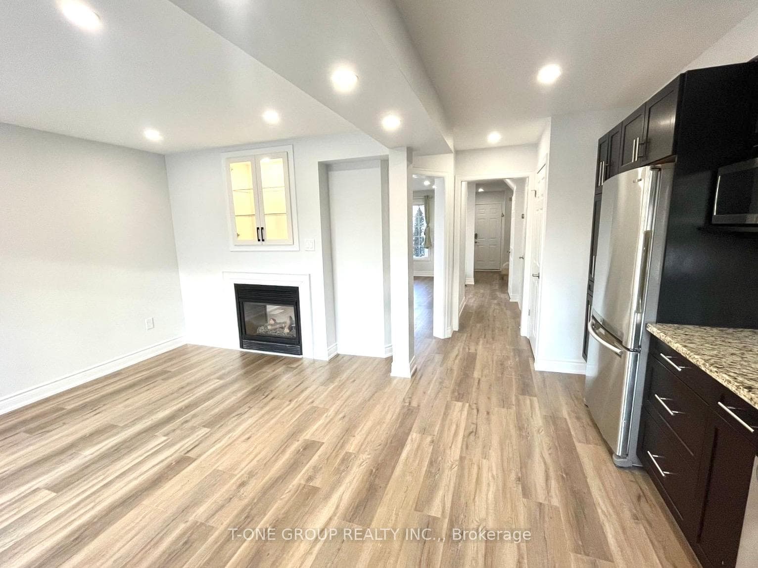 106 Smales Drive photo 6