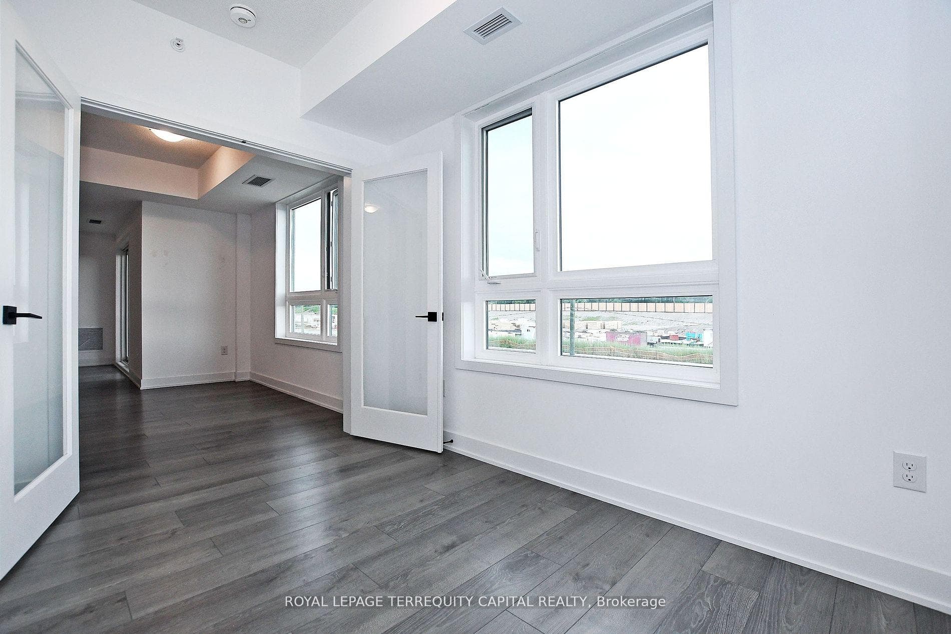 6 Spice Way Unit 212 photo 15