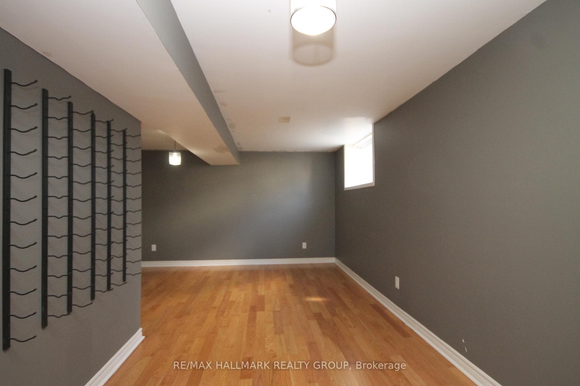 322 FAIRLAKES Way photo 38