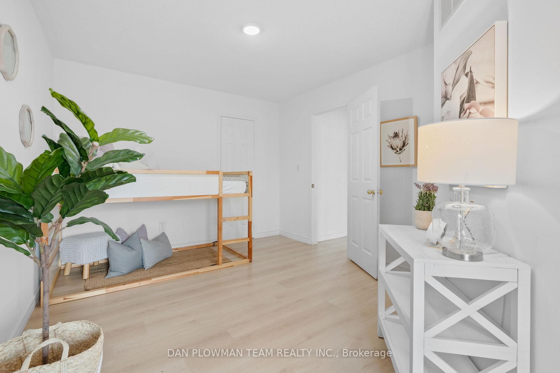 581 Oldman Road photo 23