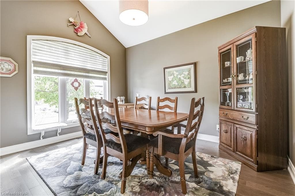 8 COBBLESTONE Drive photo 8