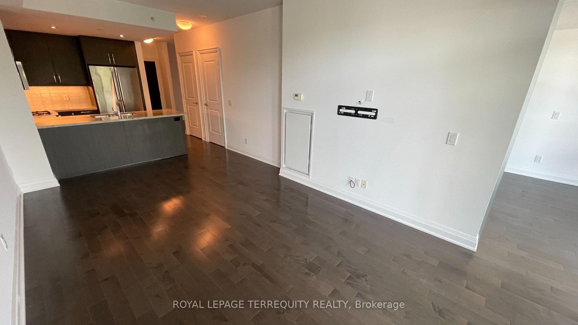 11 Bronte Road Unit 525 photo 32