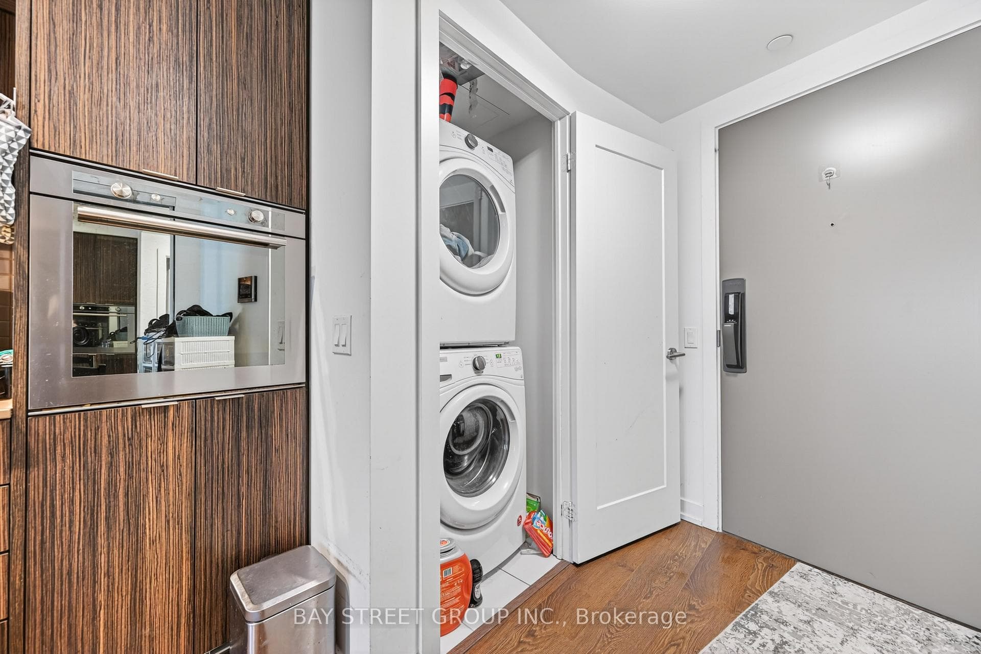 10 York Street Unit 1002 photo 4