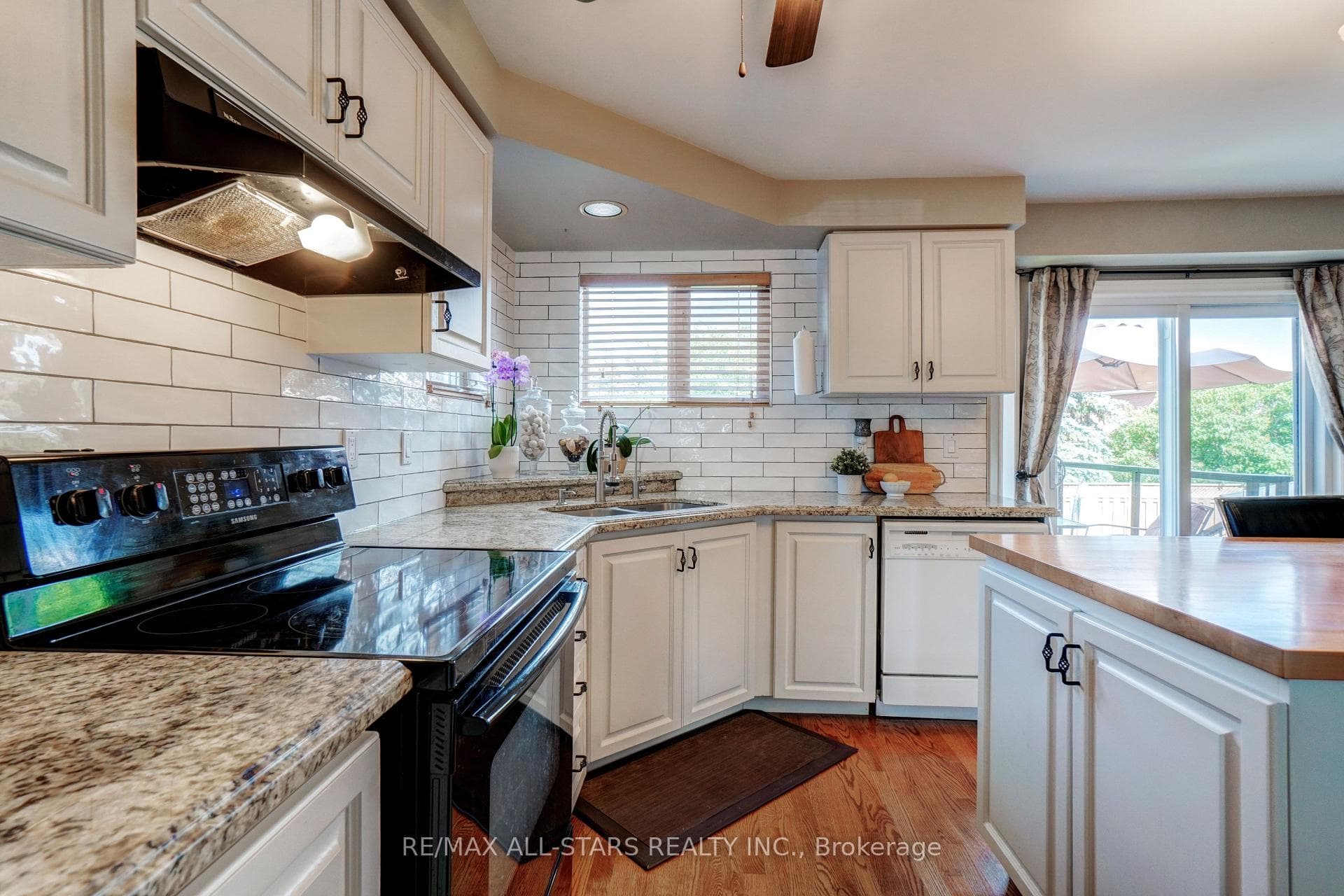29 Fourth Avenue photo 12