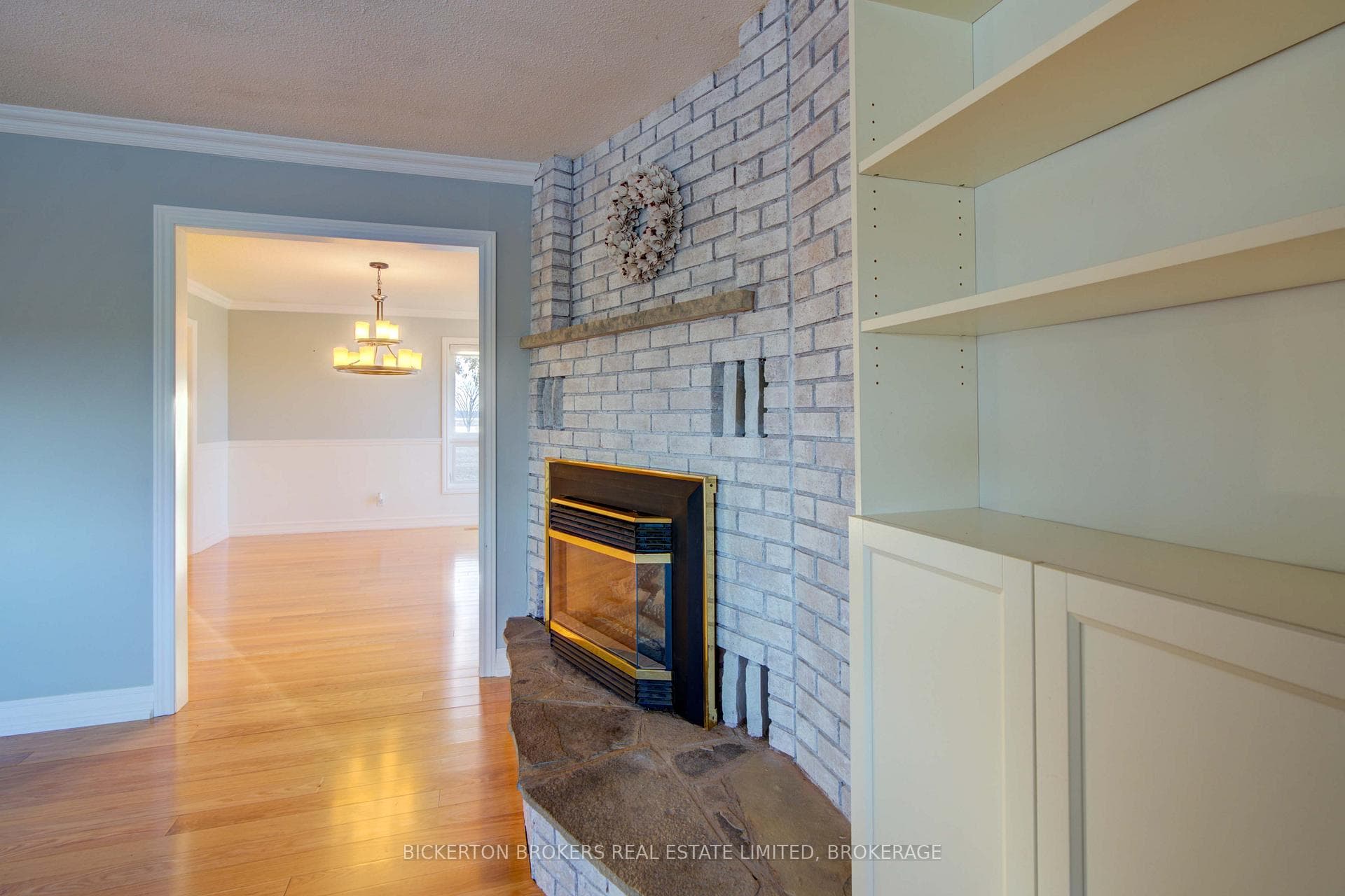 108 Russell Road photo 6