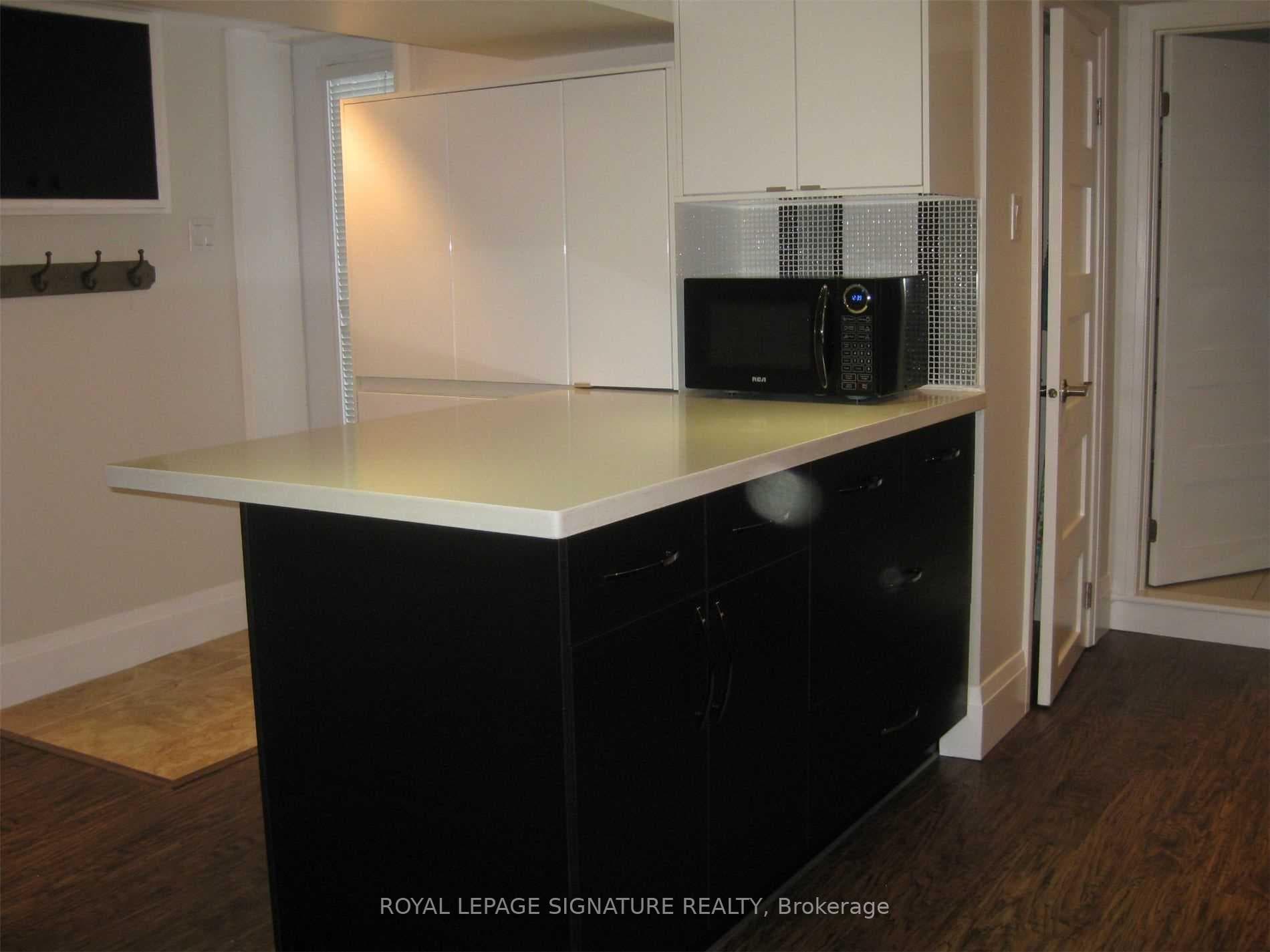 94 Langford Avenue Unit Lower photo 1