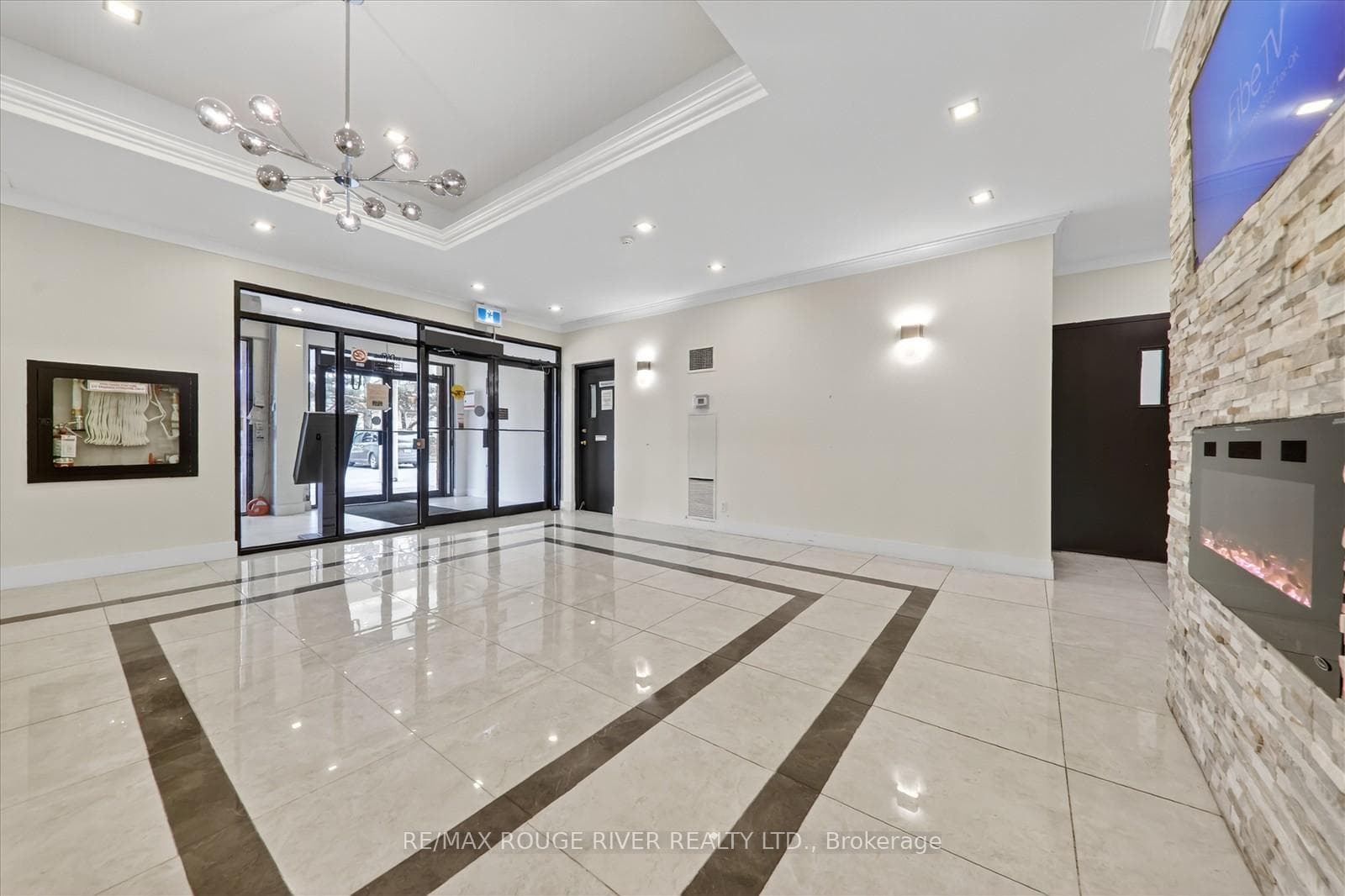 8 Silver Bell Grove Unit 309 photo 5