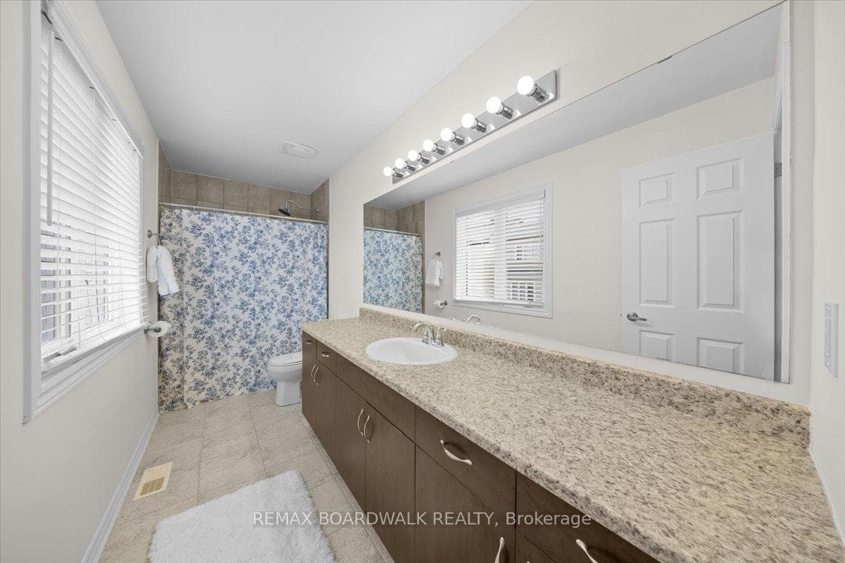 336 Gallantry Way photo 25