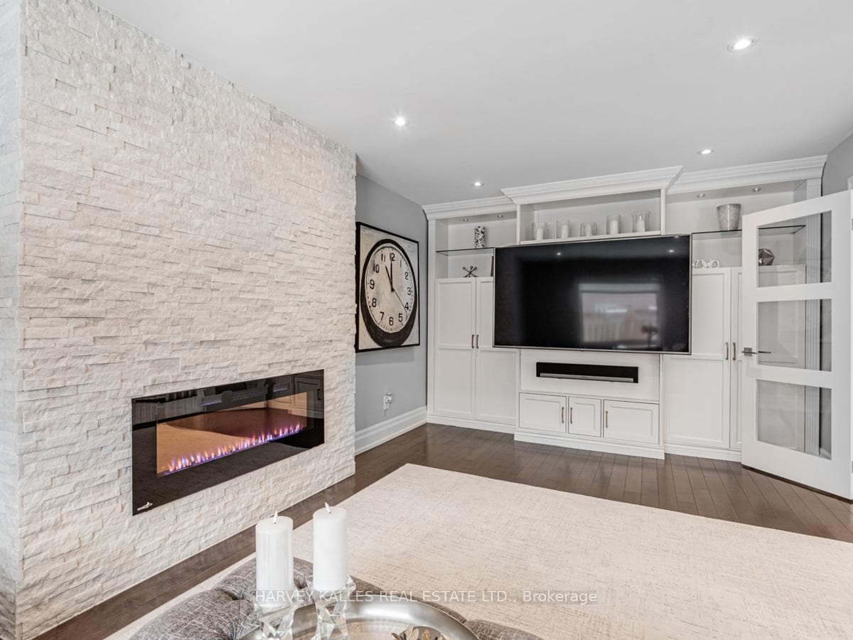 24 Edmund Seager Drive photo 10