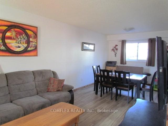 12 Flaxman Avenue photo 3