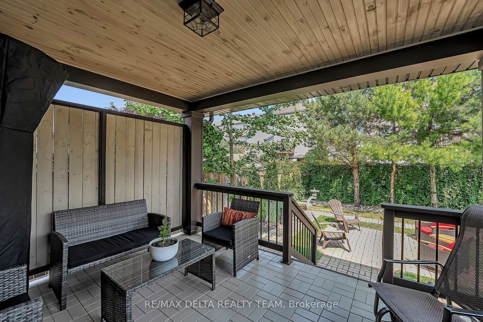 548 Emerald Street photo 32