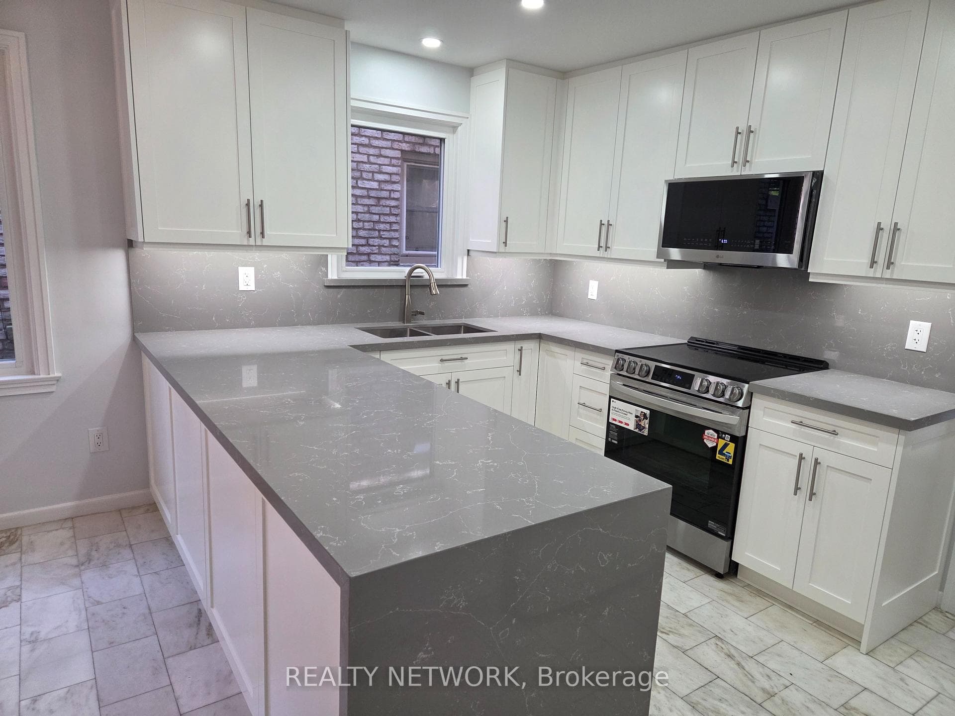 89 Elmsthorpe Avenue photo 14