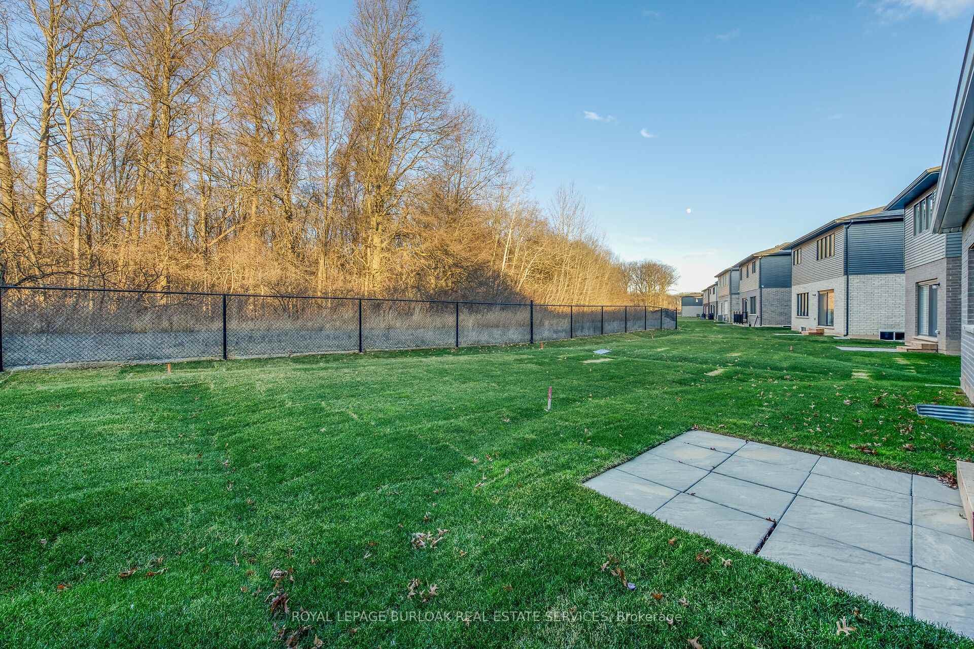 35 Willson Drive photo 6