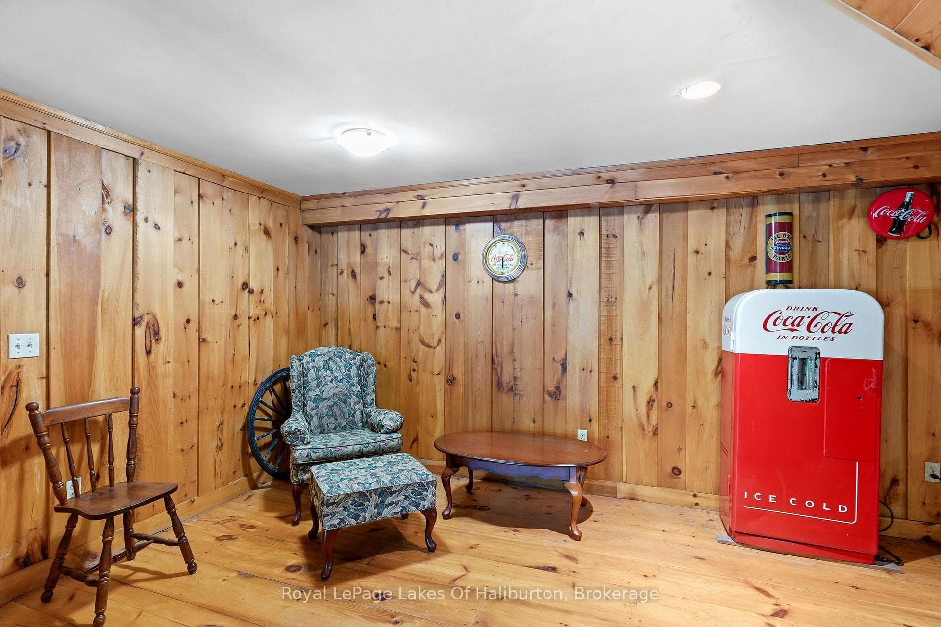 1329 Gelert Road photo 9