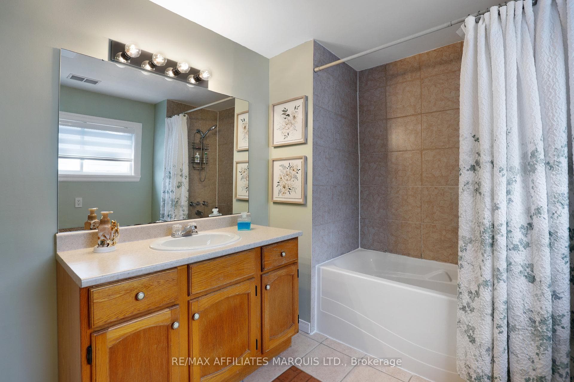 16 Lefebvre Avenue photo 21