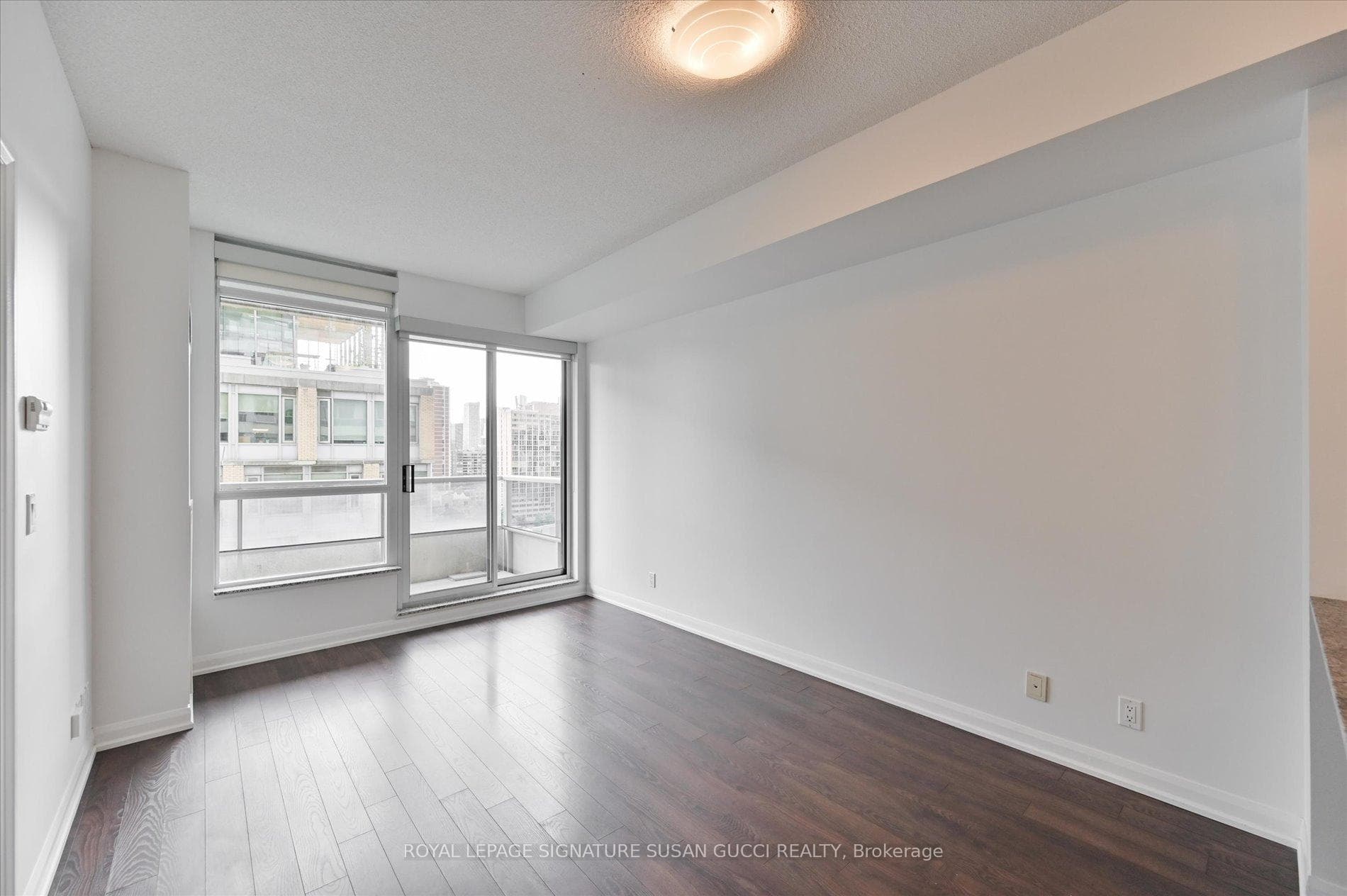 500 Sherbourne Street Unit 907 photo 15
