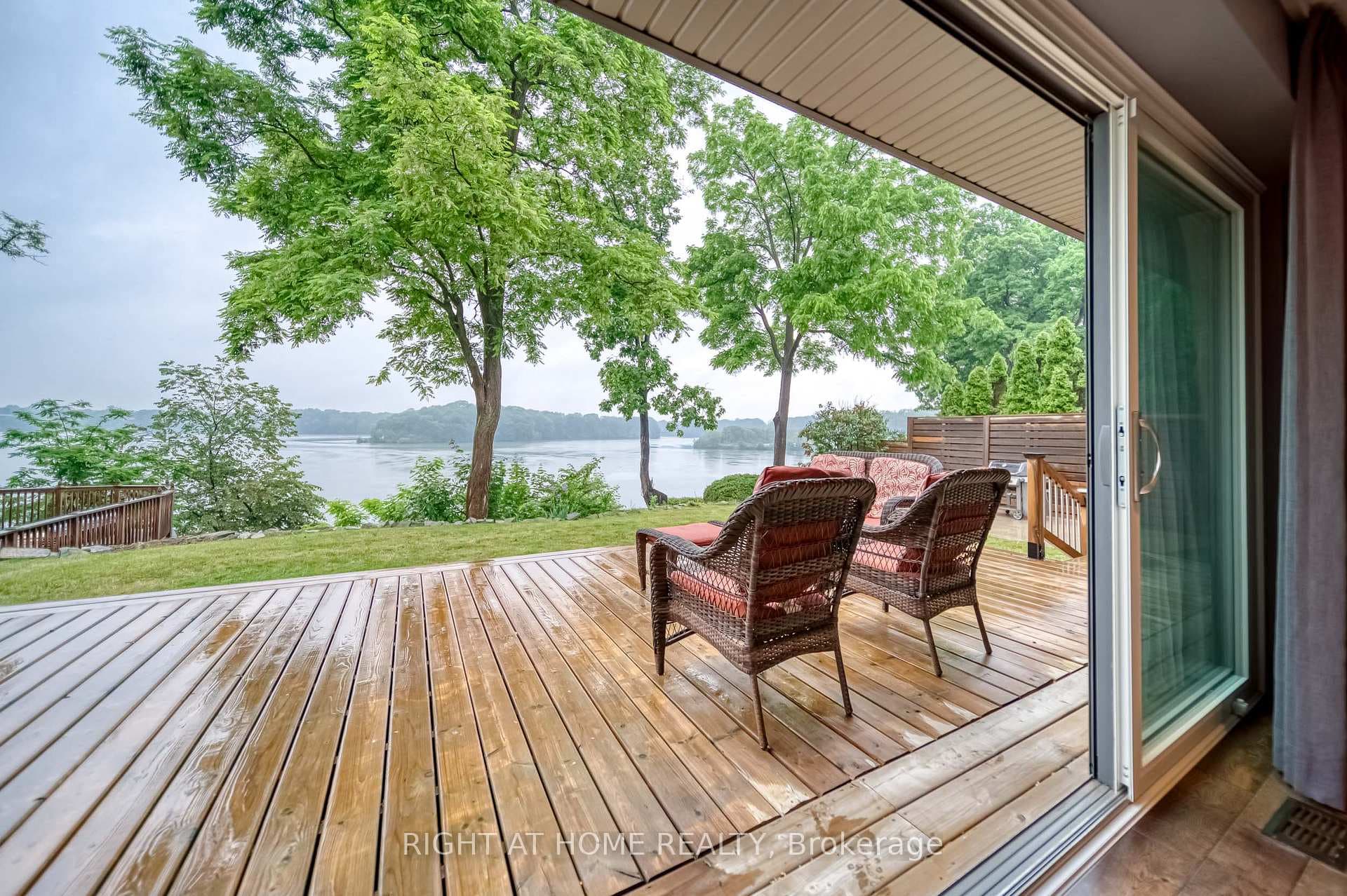 44 ROYAL HENLEY Boulevard photo 16
