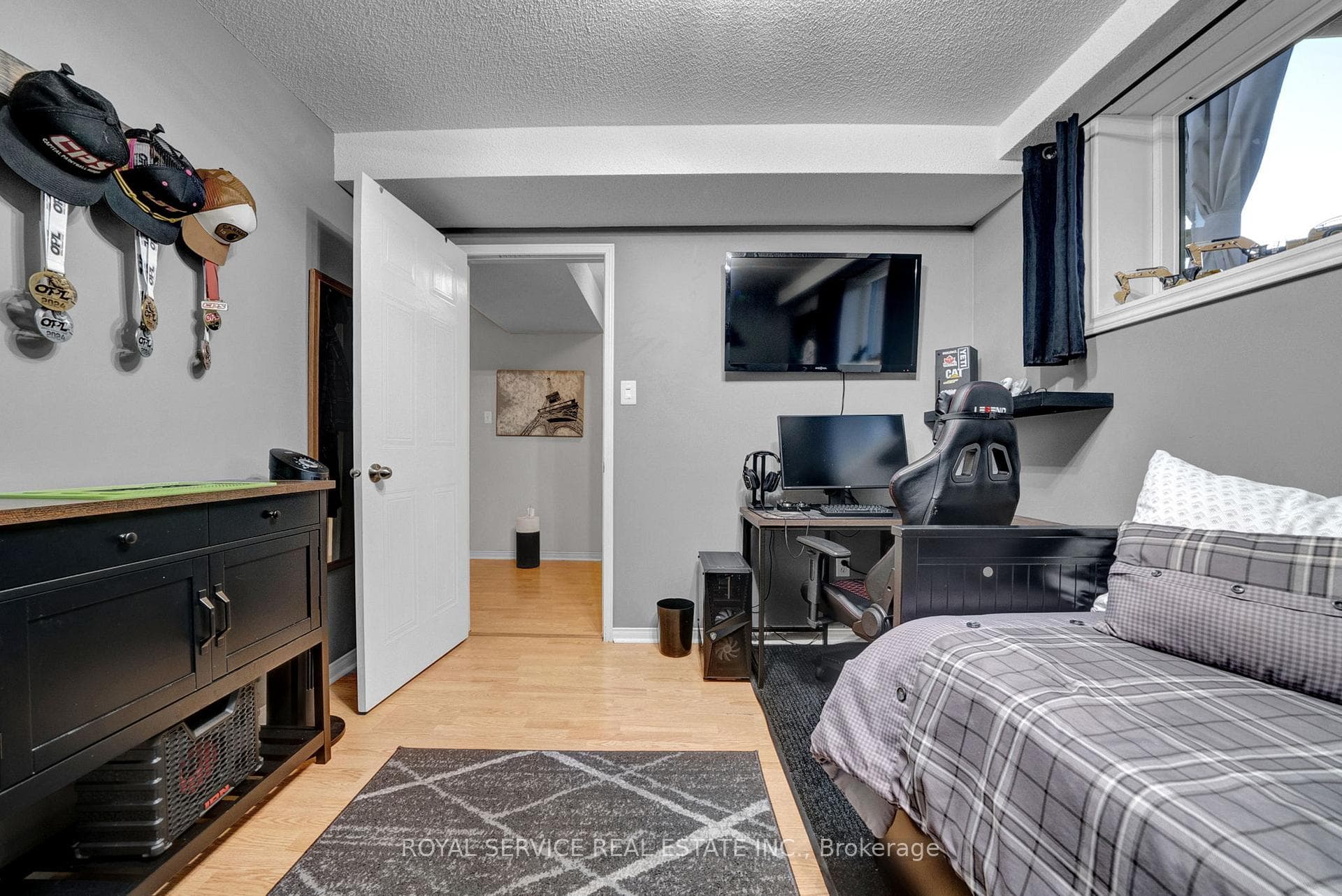 3rd Bedroom with Closet & Lrg Window