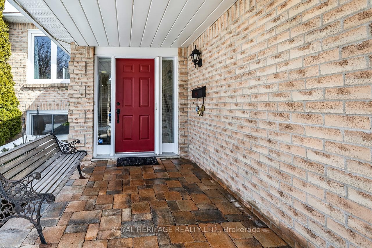 457 Safari Drive photo 3