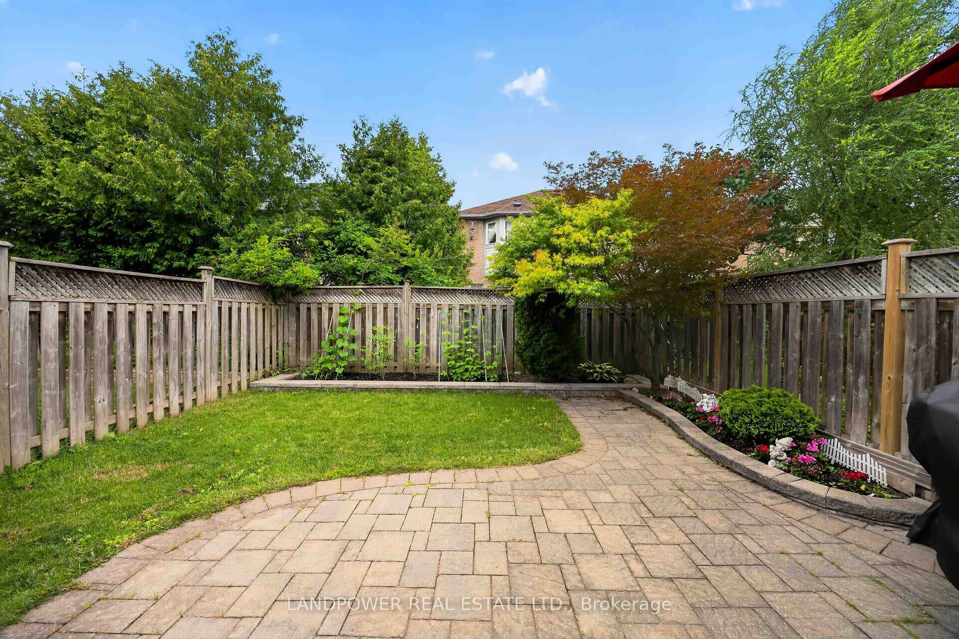 126 Rideau Drive photo 49