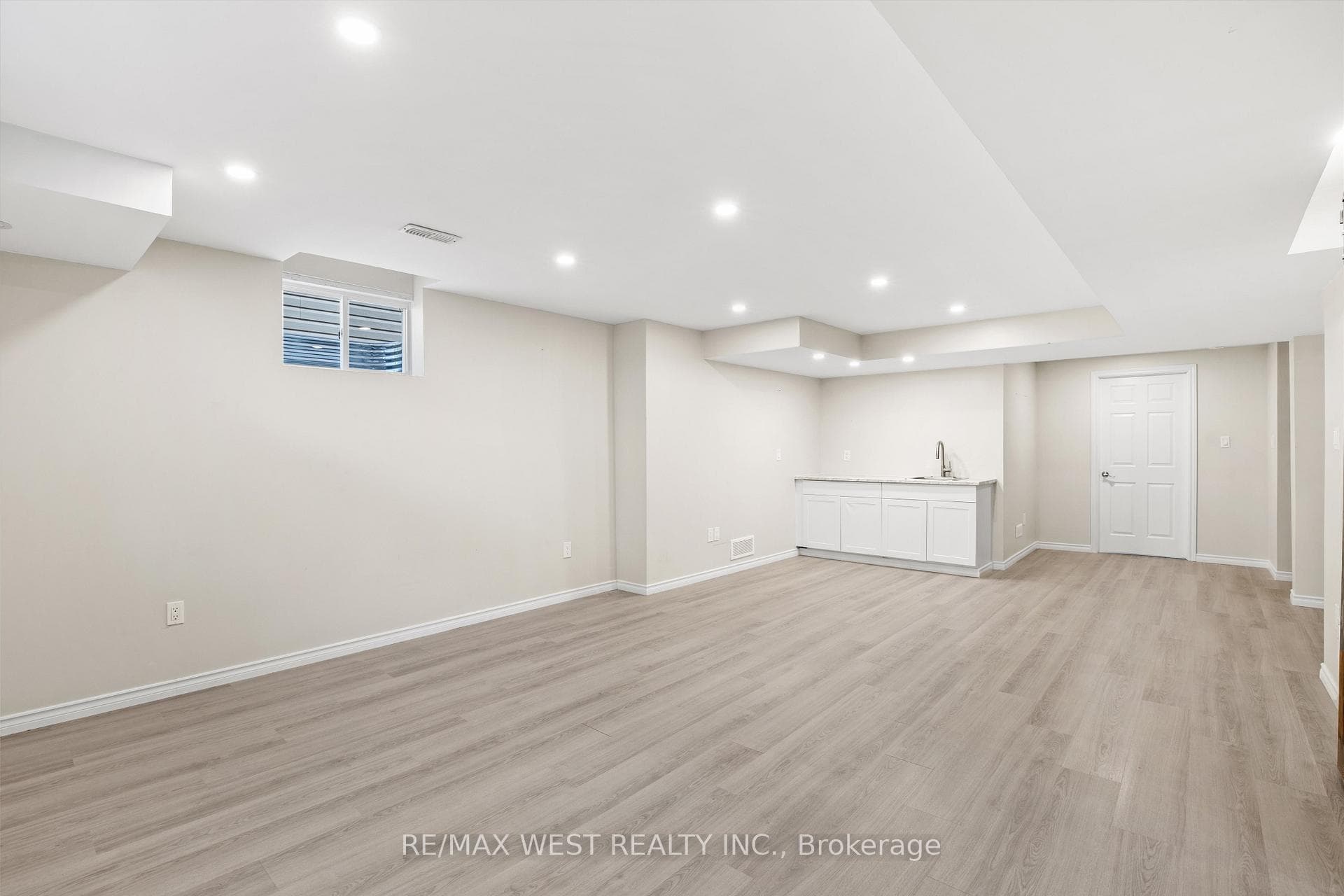 133 Mcfarlane Crescent photo 32