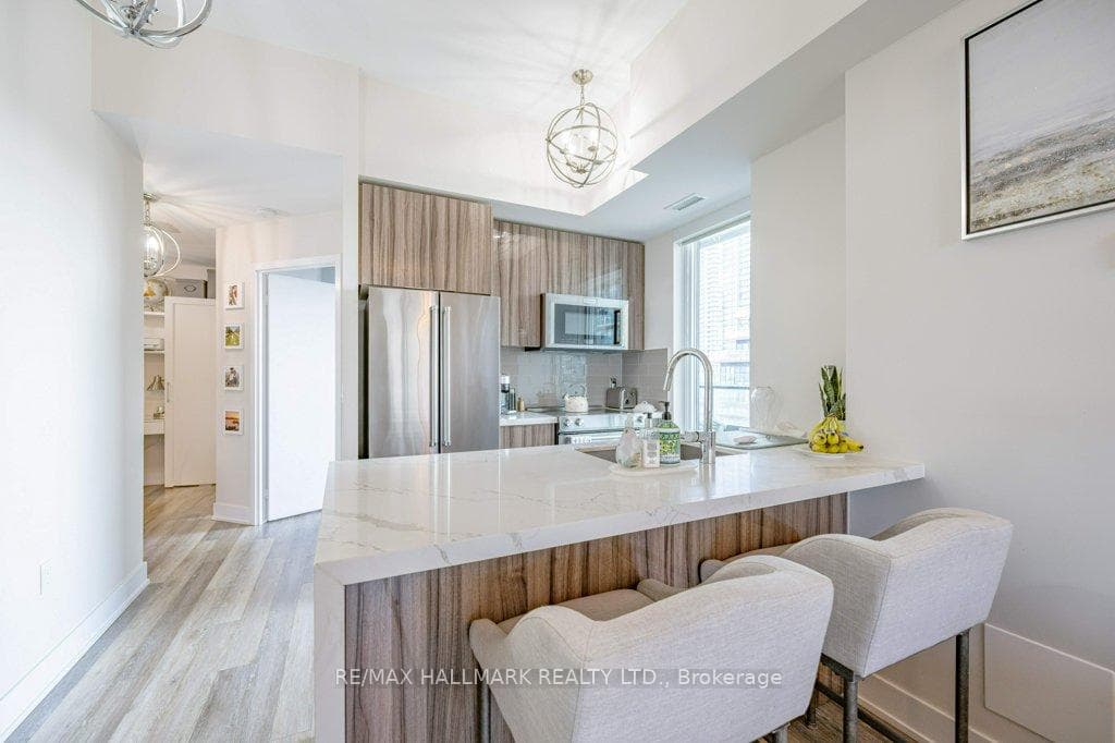 20 Shore Breeze Drive Unit 1104 photo 6