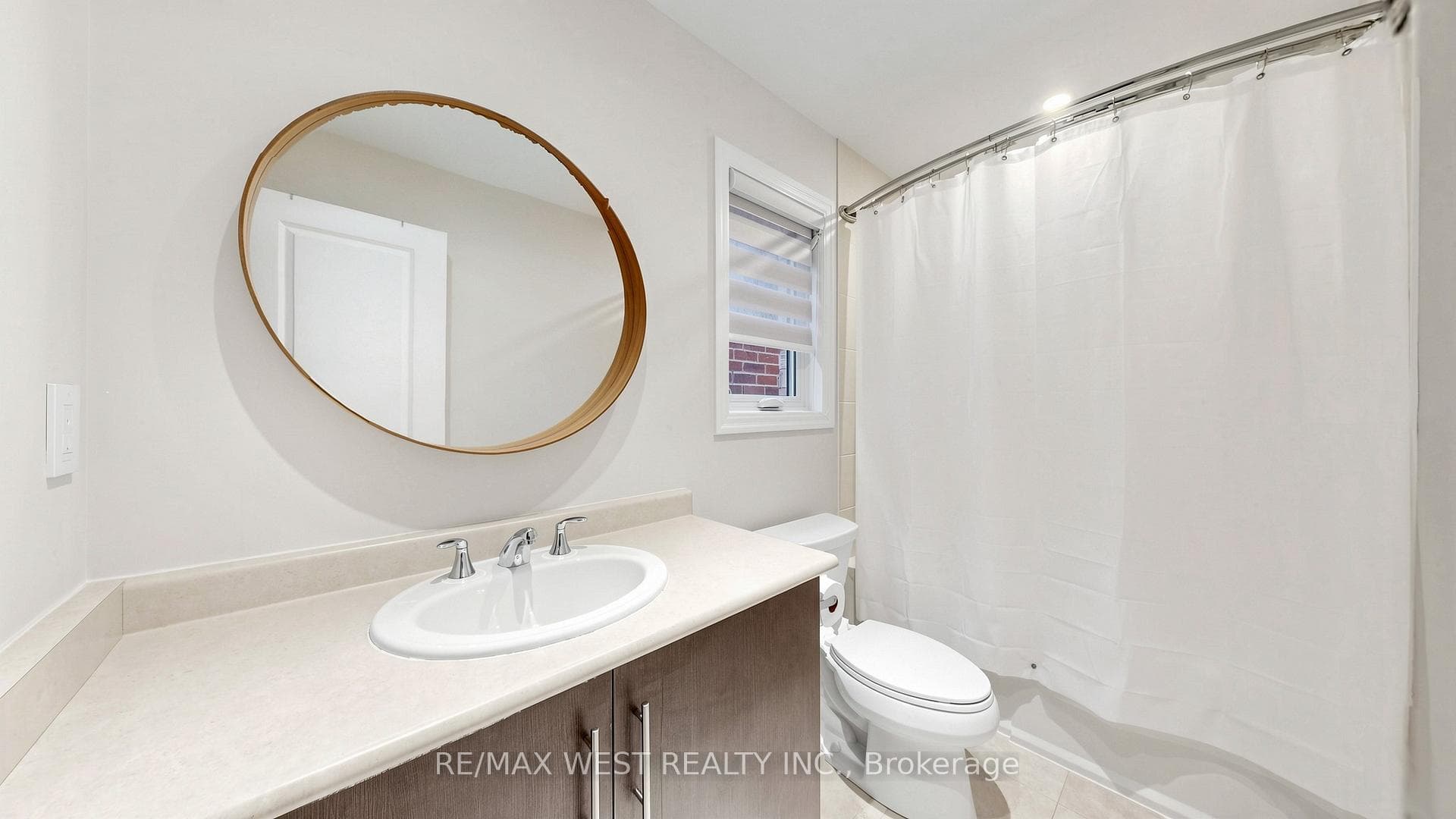 57 Alex Campbell Crescent photo 21