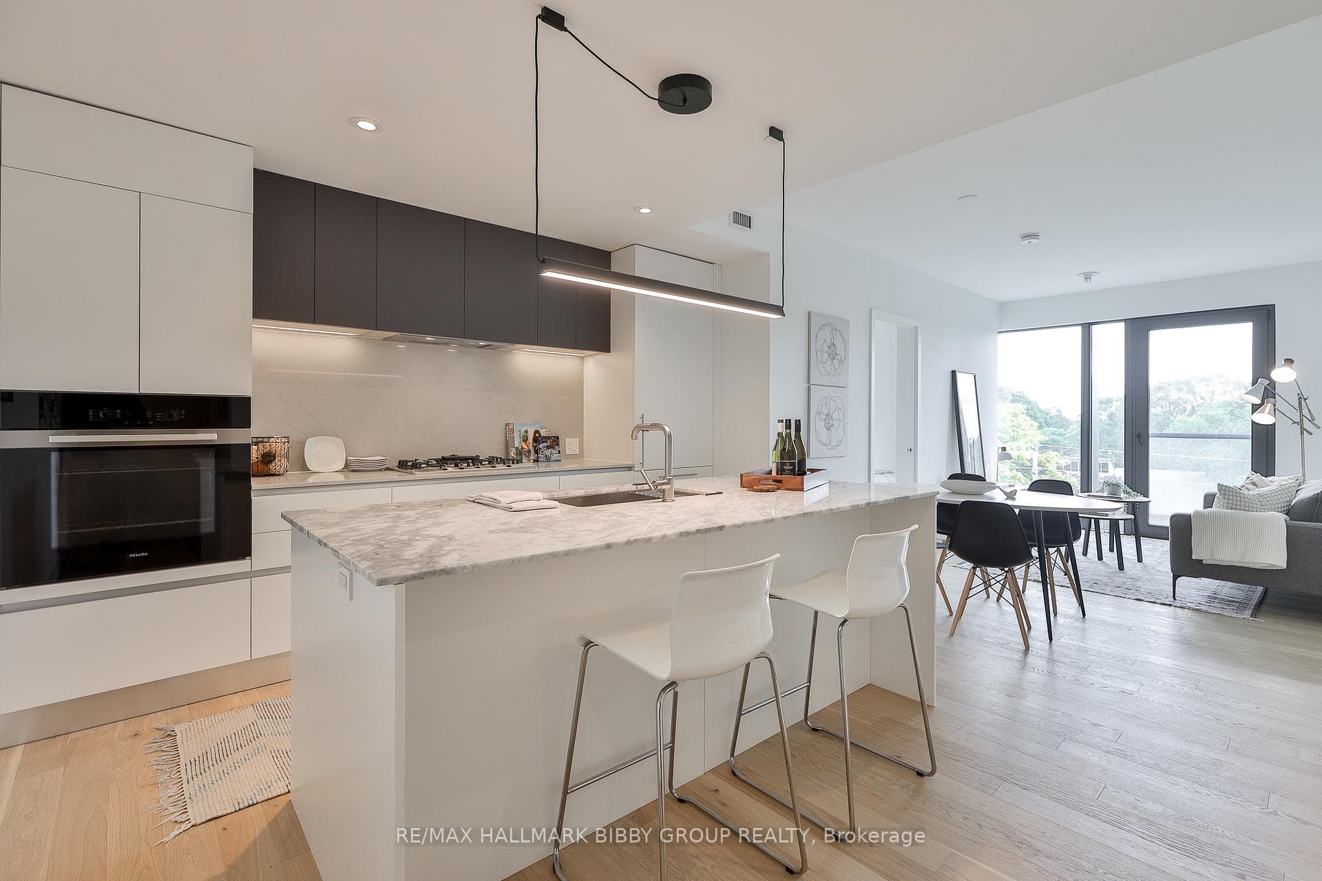 1414 Bayview Avenue Unit 409 photo 11