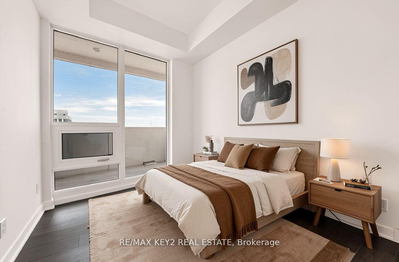 2221 Yonge Street Unit 3402 photo 16