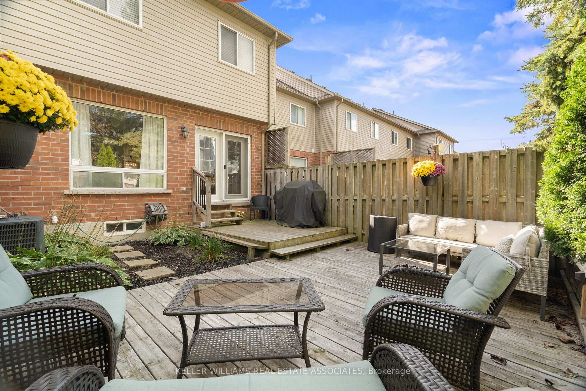 152 Richfield Square photo 25