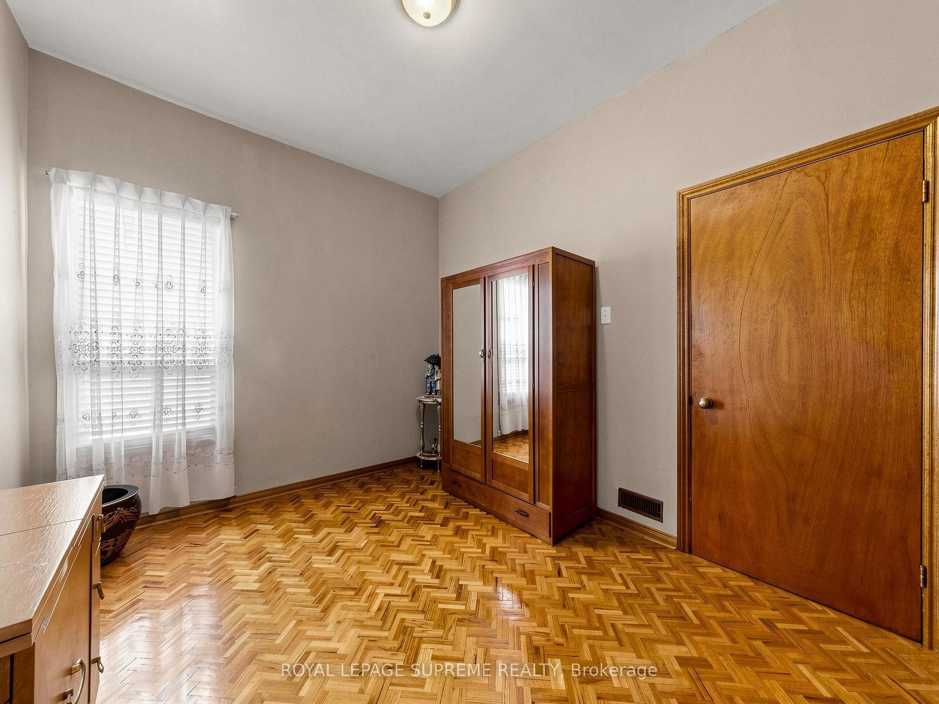 196 Palmerston Avenue photo 27